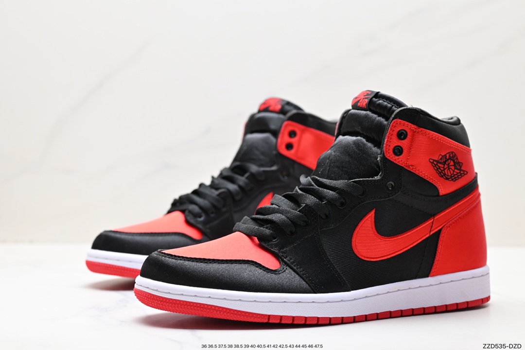 250 耐克Nike Air Jordan 1 Retro High OG”Black/White“AJ1代迈克尔·乔丹高帮篮球鞋 FD4810-061