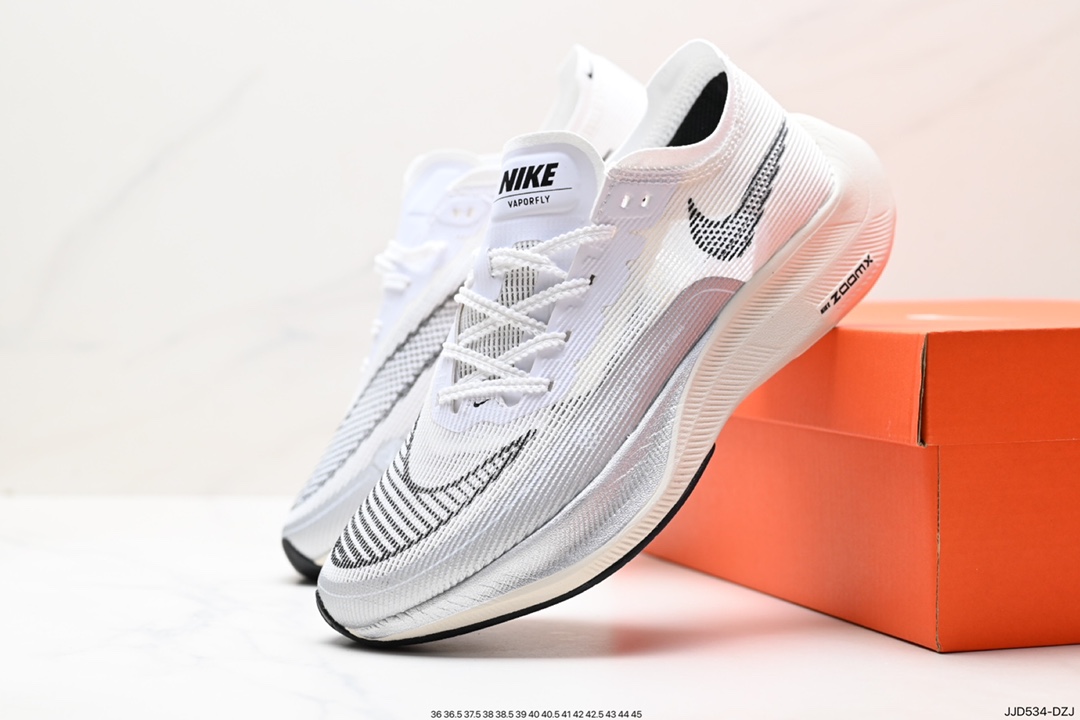 130 ZoomX Vaporfly Next%马拉松二代 使用全新 Vaporweave 科技打造鞋面 CU4111-300