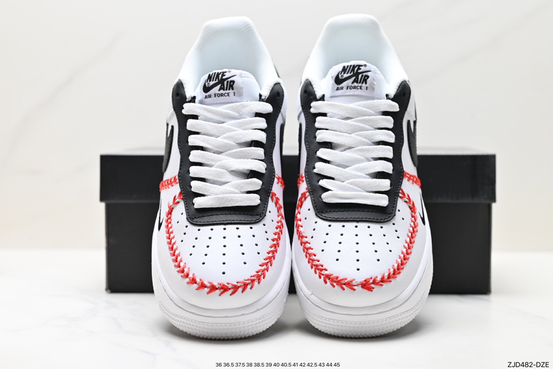 240 Air Force 1 ‘07 Low NY 110711