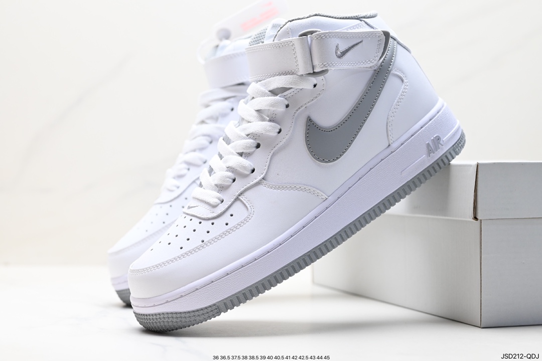 200 Air Force 1 ‘07 Low DV0806-100