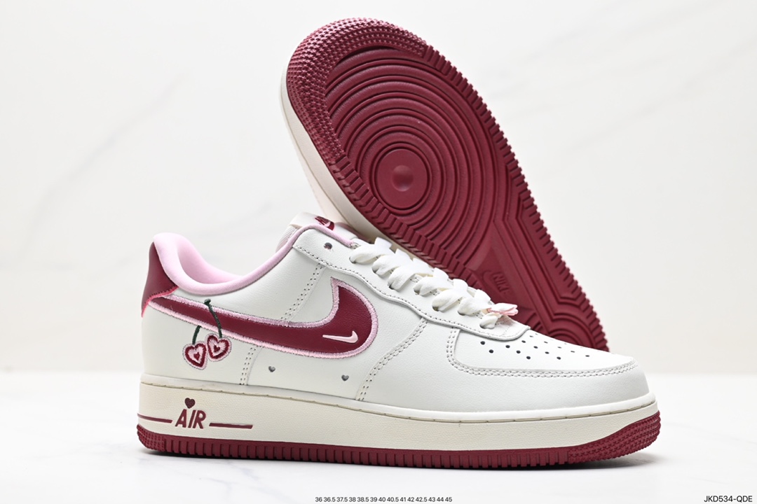 160 耐克Nike Air Force 1 Low 空军一号低帮百搭休闲运动板鞋 DQ7582-100