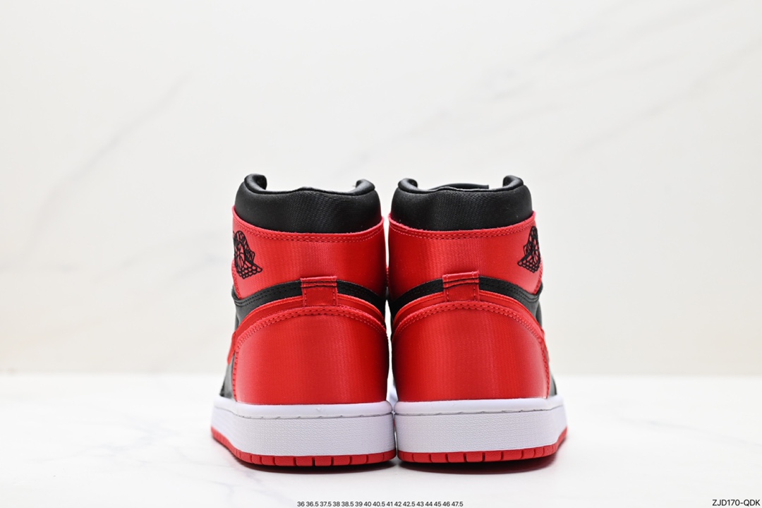 240  Air Jordan 1 Retro High OG ” Satin Bred ” 黑红丝绸 篮球鞋 FD4810-061