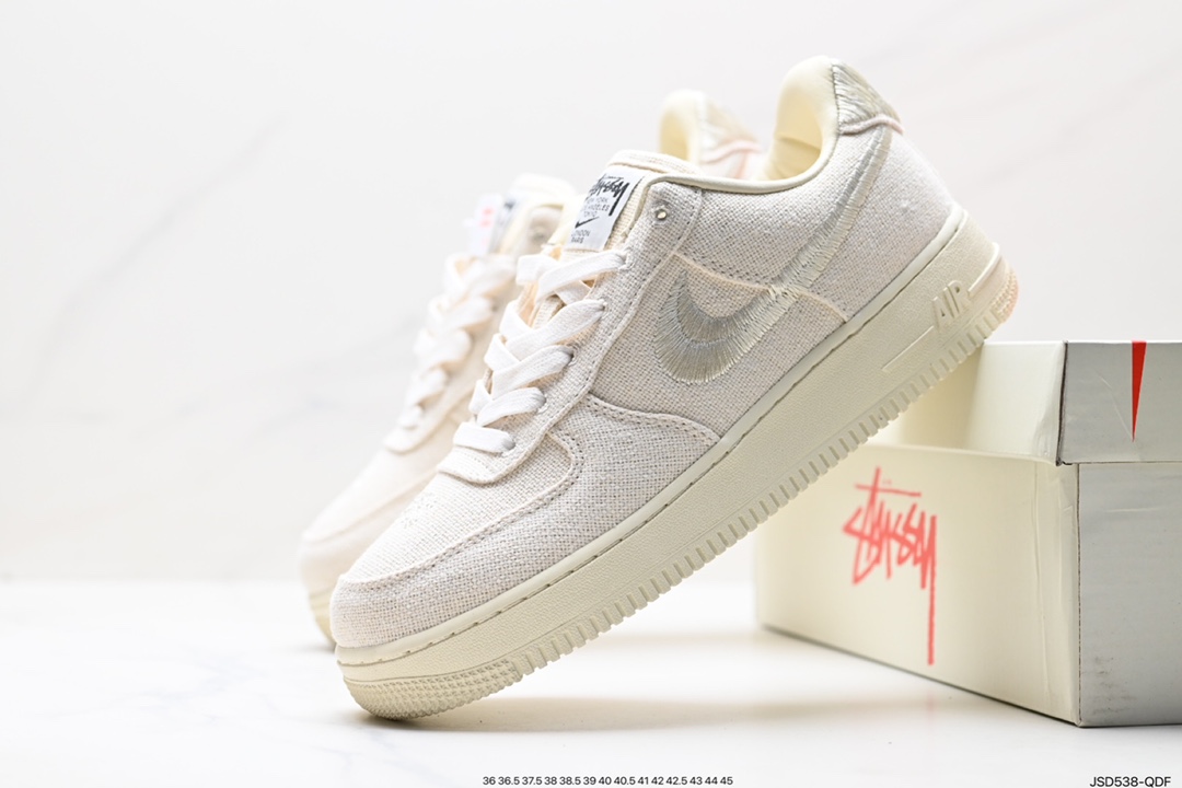 200 Stussy x Nike  Air Force 1 ‘07 ”White Cool“ 斯图西联名空军一号低帮休闲板鞋 CZ9084-200