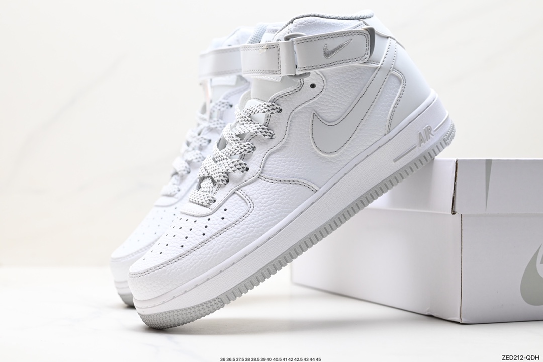 260 Air Force 1 ‘07 Low MK0619-211