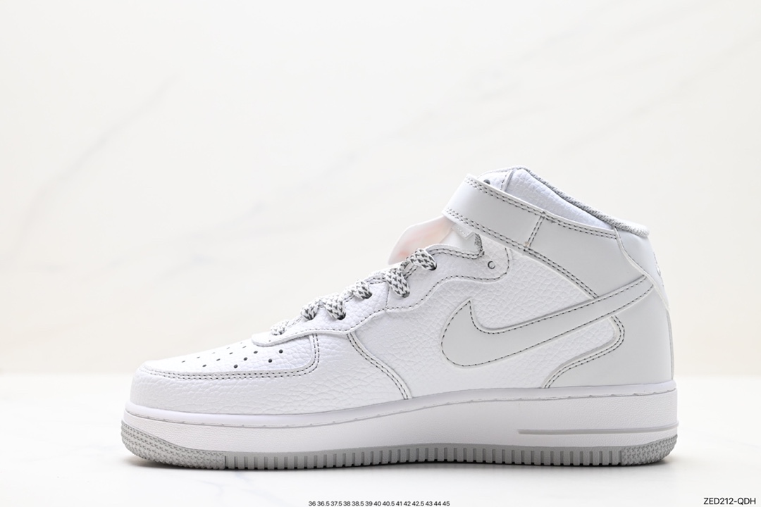 260 Air Force 1 ‘07 Low MK0619-211