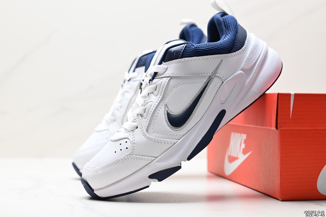 Nike Air Monarch IV DJ1196-102