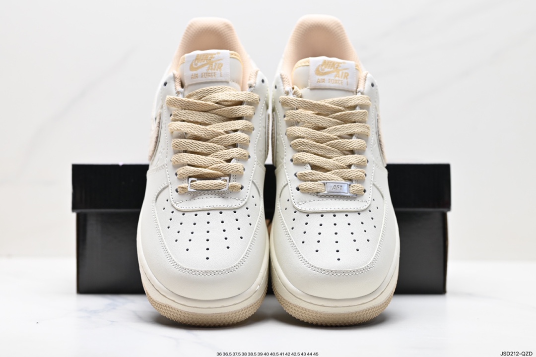 200 Nike Air Force 1 Low 07 LV0506-055