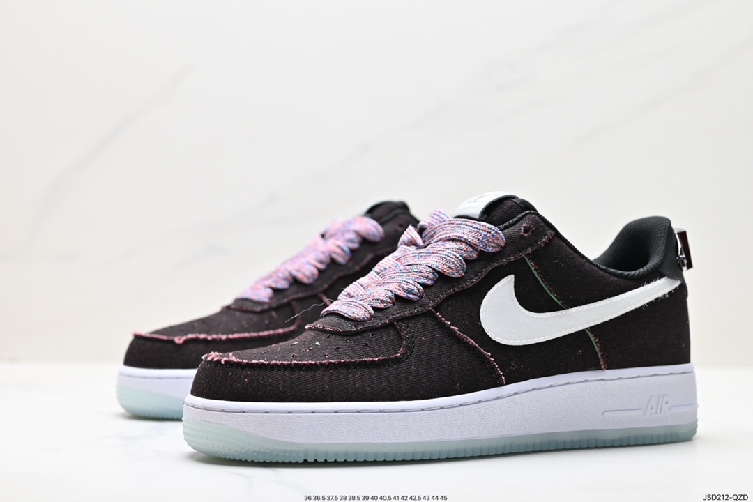 200 Nike Air Force 1 Low 07 FN8883-011