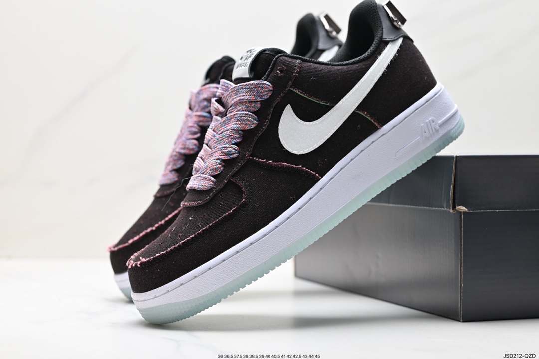 200 Nike Air Force 1 Low 07 FN8883-011