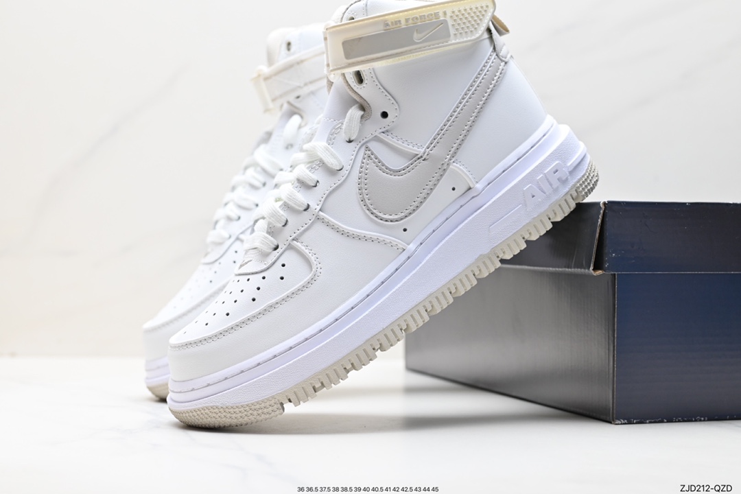 240 Nike Air Force 1 Low 07 DA0418-100