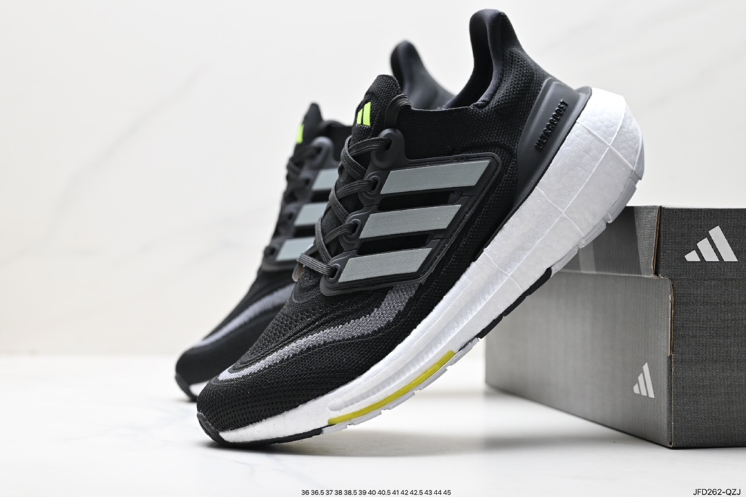 170 阿迪达斯Adidas Ultraboost Light W全掌爆米花休闲运动跑鞋 GY9351