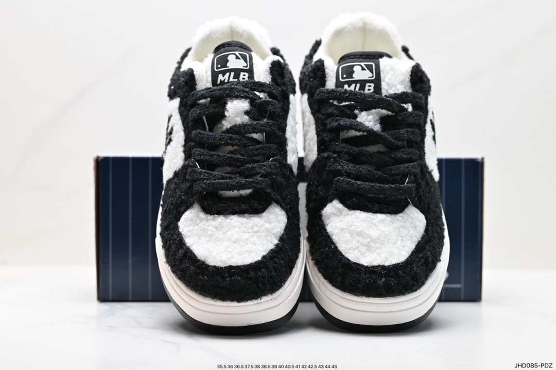 MLB Chunky Liner New York Yankees Senior Shoes Series Low-top Jogging Shoes ”Leather White and Black NY Print” 3ASXCLF36 (GP001)