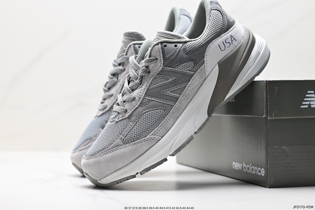 Collaboration with Nishiyama Tetsu's Japanese military-style brand WTAPS x NB New Balance Made in USA 990v6 ”Moon Mist” Sixth Generation Series Running Shoes ”Dark Gray Reflective Silver USA” M990KN6