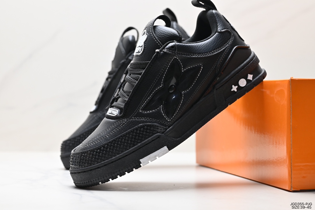 The new LVLouis Vuitton Trainer Sneaker Low casual sports culture all-match sneakers