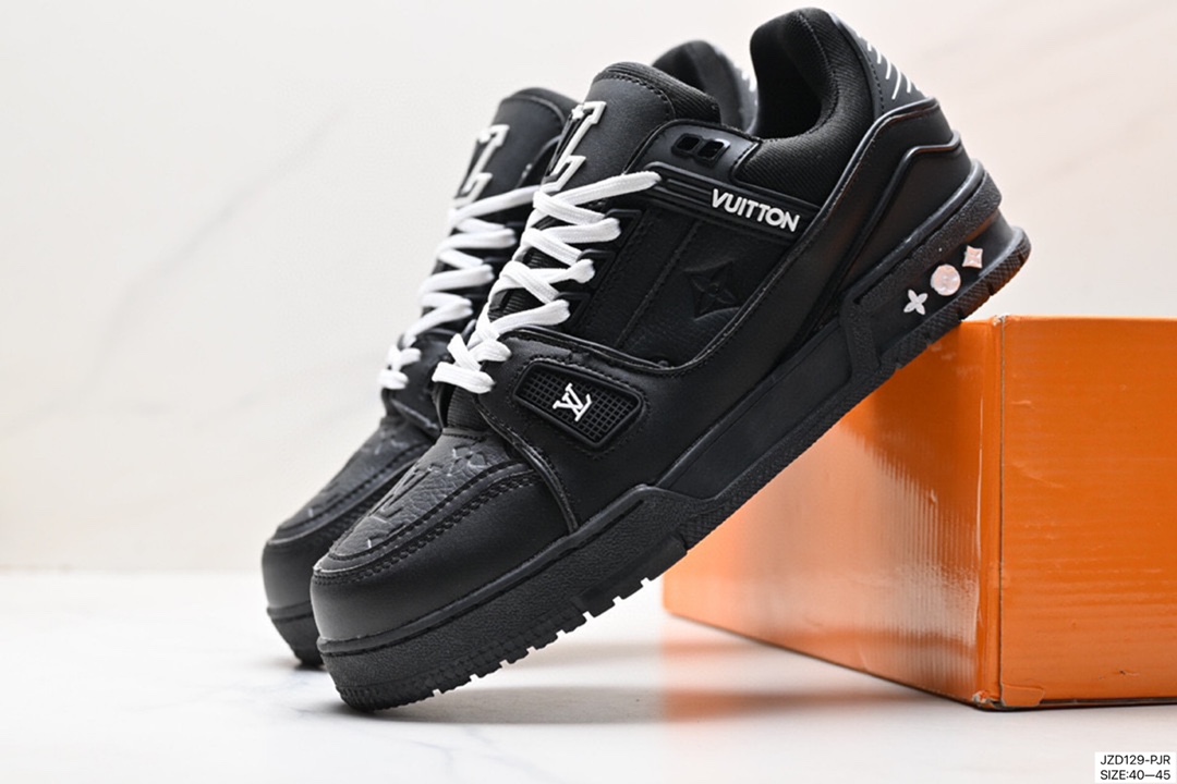 The new LVLouis Vuitton Trainer Sneaker Low casual sports culture all-match sneakers