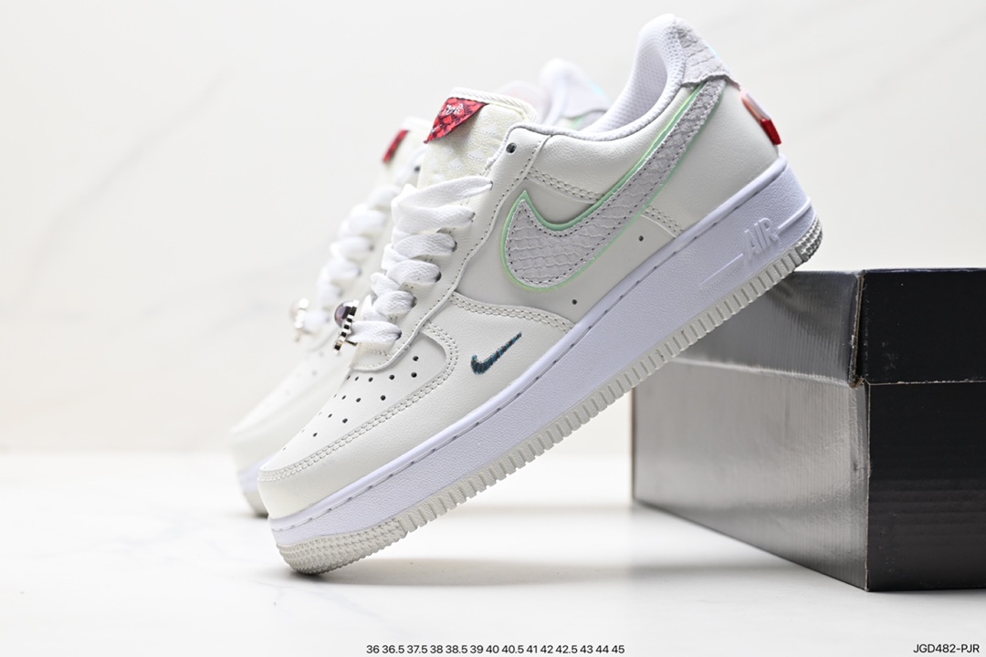 180 耐克Nike Air Force 1 Low 空军一号低帮百搭休闲运动板鞋 FZ5052-131