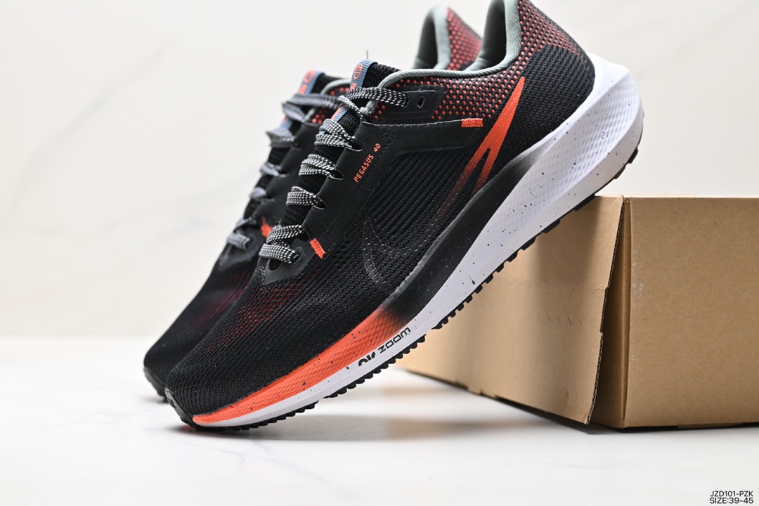 140 Nike  Zoom Pegasus 登月40代系列 皮面透气缓震疾速跑鞋 FQ8723-010