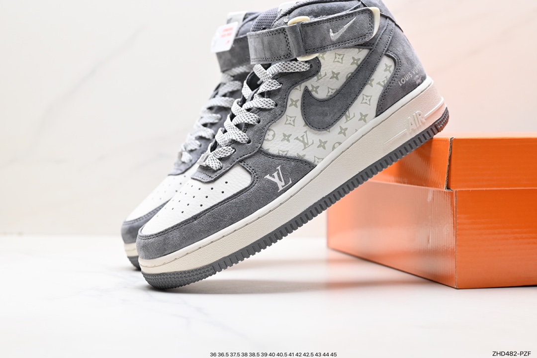 300 Air Force 1 ‘07 Low  DV9988-200