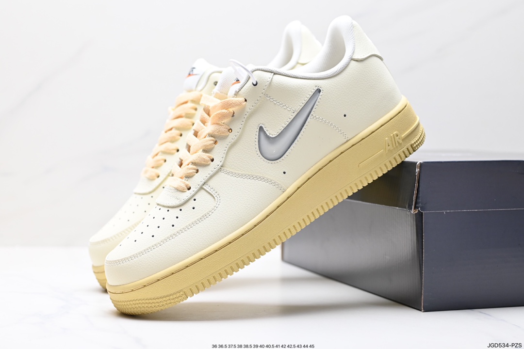 180 耐克Nike Air Force 1 Low 空军一号低帮百搭休闲运动板鞋 DO9456-100