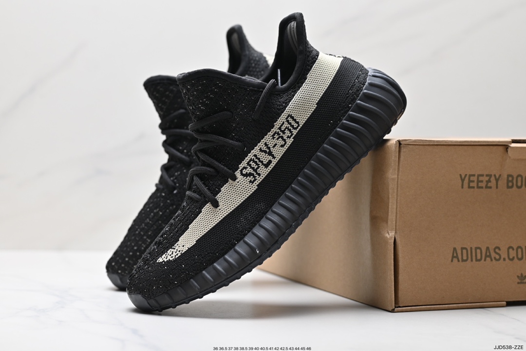 130  Kanye West x adidas Yeezy Boost 350 V2 爆米花中底休闲运动慢跑鞋  AH2203