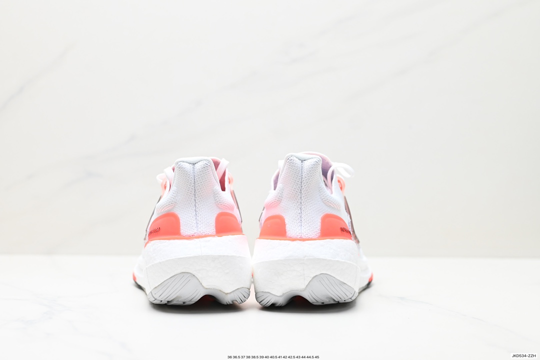 160 Ad Ultra Boost Light 23 HQ6339 阿迪达斯跑鞋