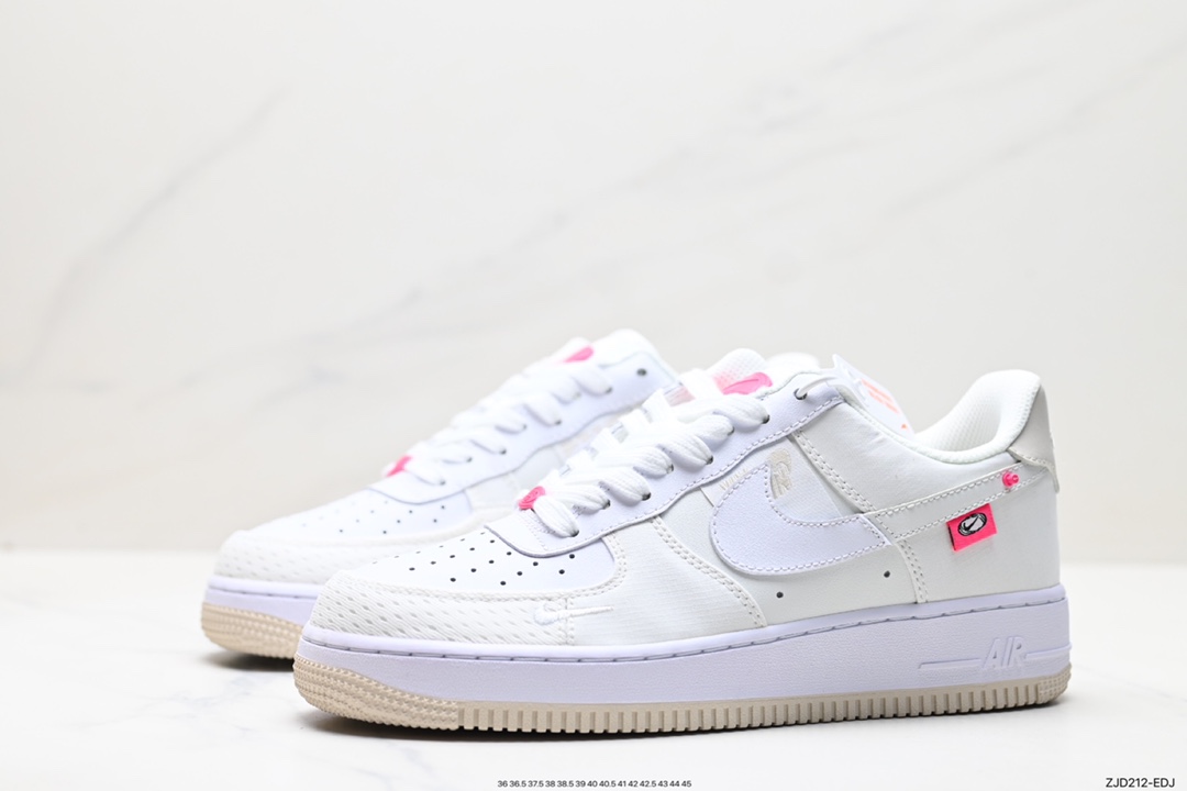 240 Nike Air Force 1 Low 07 DX6061-111