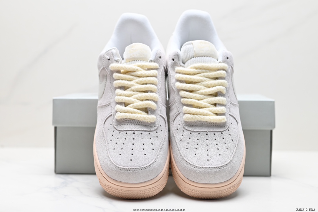 240 Nike Air Force 1 Low 07 DO6730-100