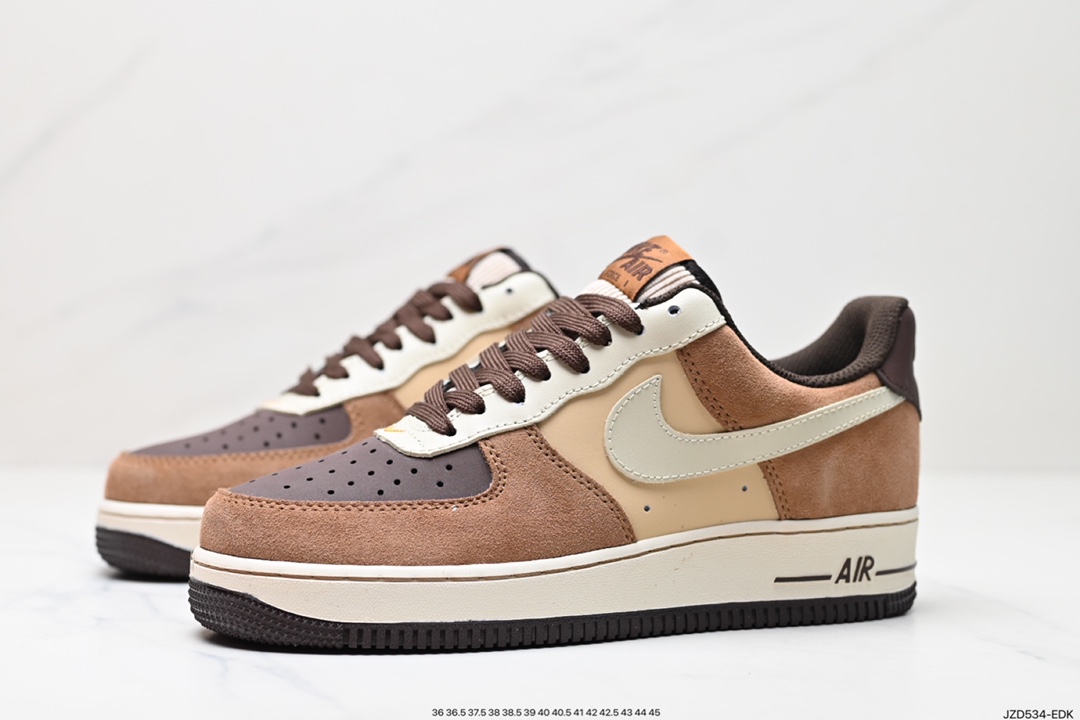 140 Nike Air Force 1 '07 空军一号低帮休闲板鞋 “米白棕黄” FB8878-200