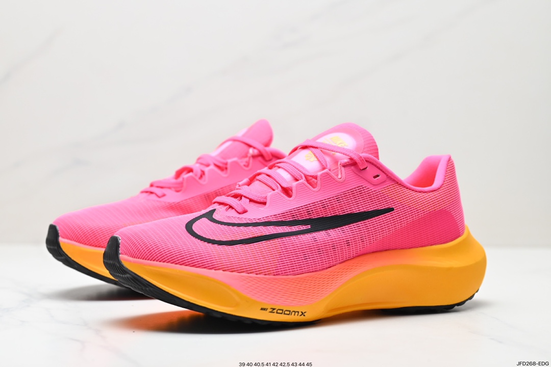 170 Nk Zoom Fly 5超轻跑步鞋 REACT 泡棉搭配碳纤维板  DM8968-600