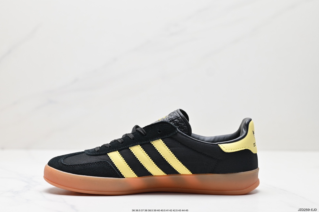 140 adlidas originals Gazelle Indoor ”棕白“ 这款阿迪达斯运动鞋 IG4999