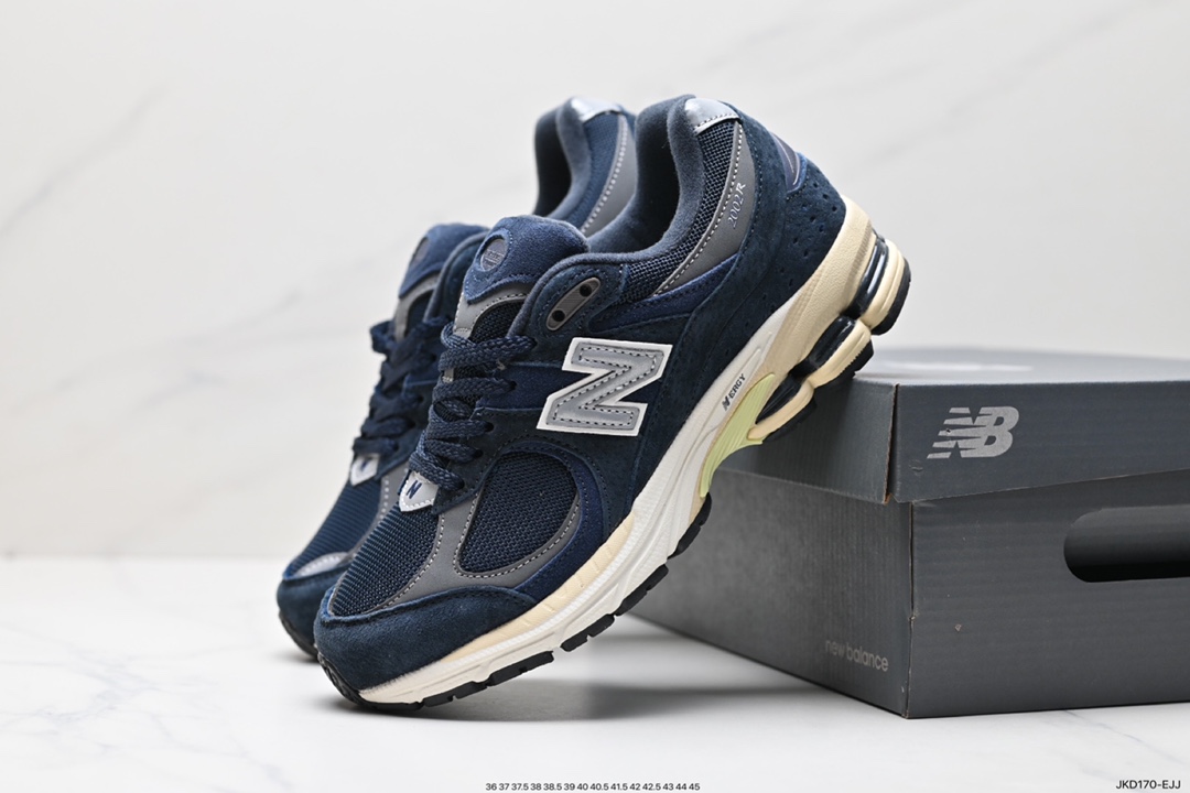 160 新百伦New Balance M2002系列美产血统经典复古 M2002RCA