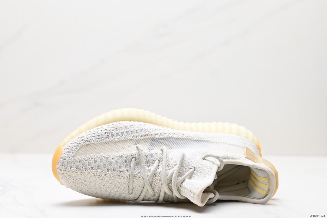 170 Kanye West x adidas Yeezy Boost 350 V2 爆米花中底休闲运动慢跑鞋  GY3438