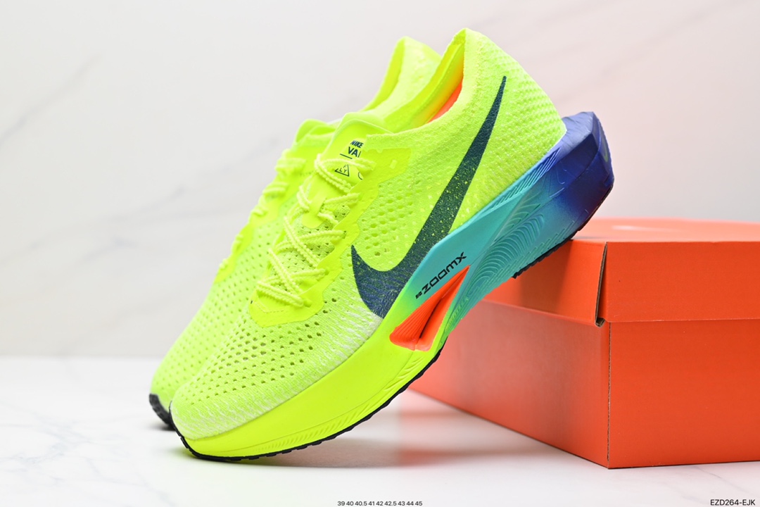 360 ZoomX Vaporfly Next拉松跑鞋 DV4129-700