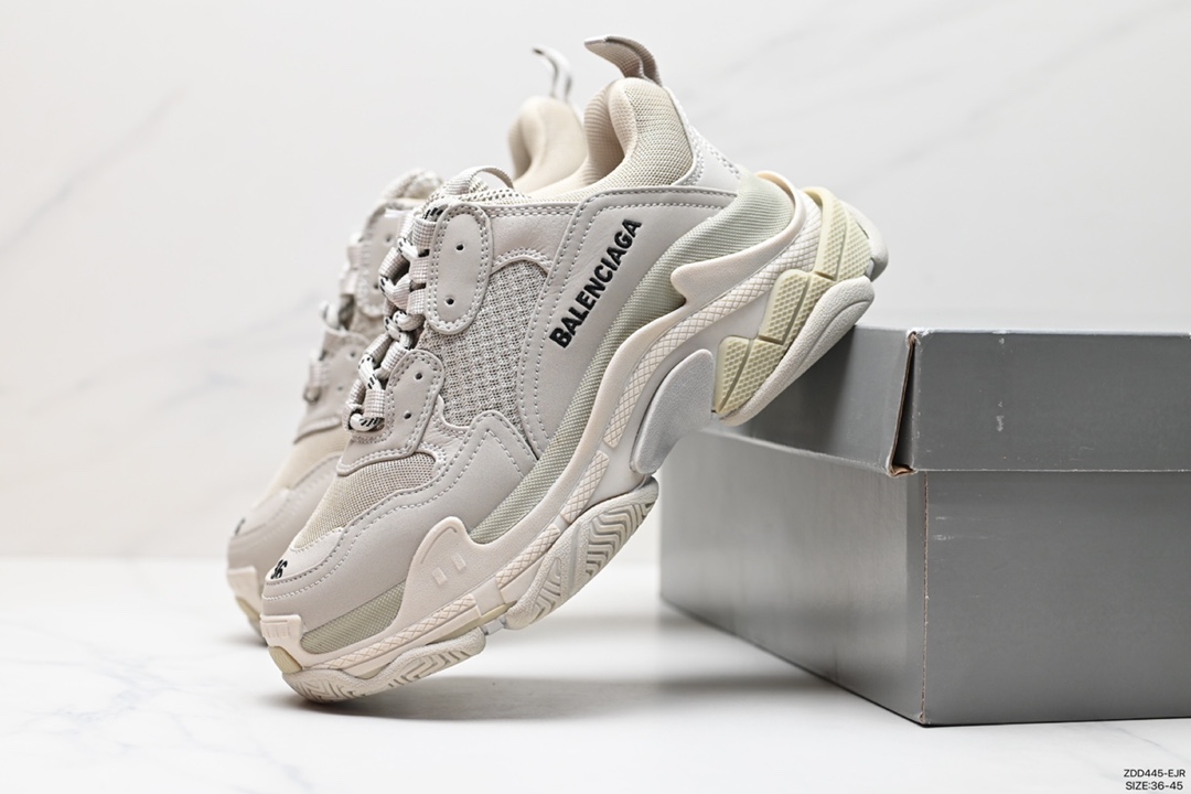 230 巴黎世家老爹鞋 解构主义完美诠释潮流新时尚Balenciaga Triple-S Sneaker 时装复古厚底