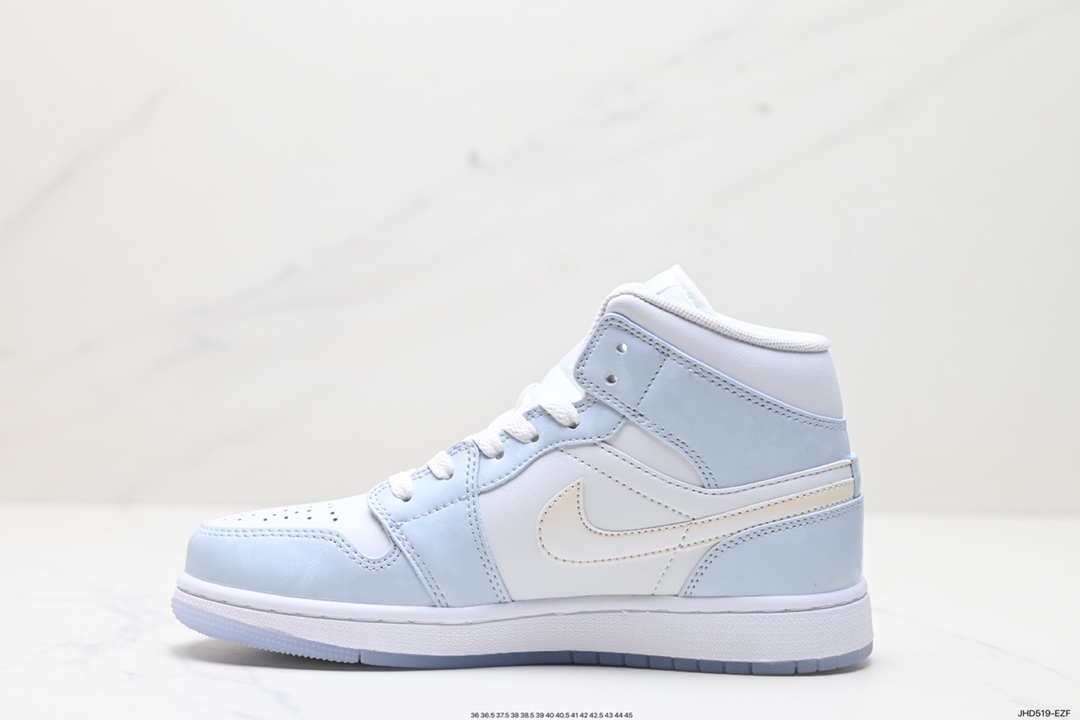 190 耐克Nike Wmns Air Jordan 1 Mid SE"Glitter Swoosh"AJ1乔丹一代篮球鞋“白蓝冰雪奇缘星空流沙”FQ9117-400