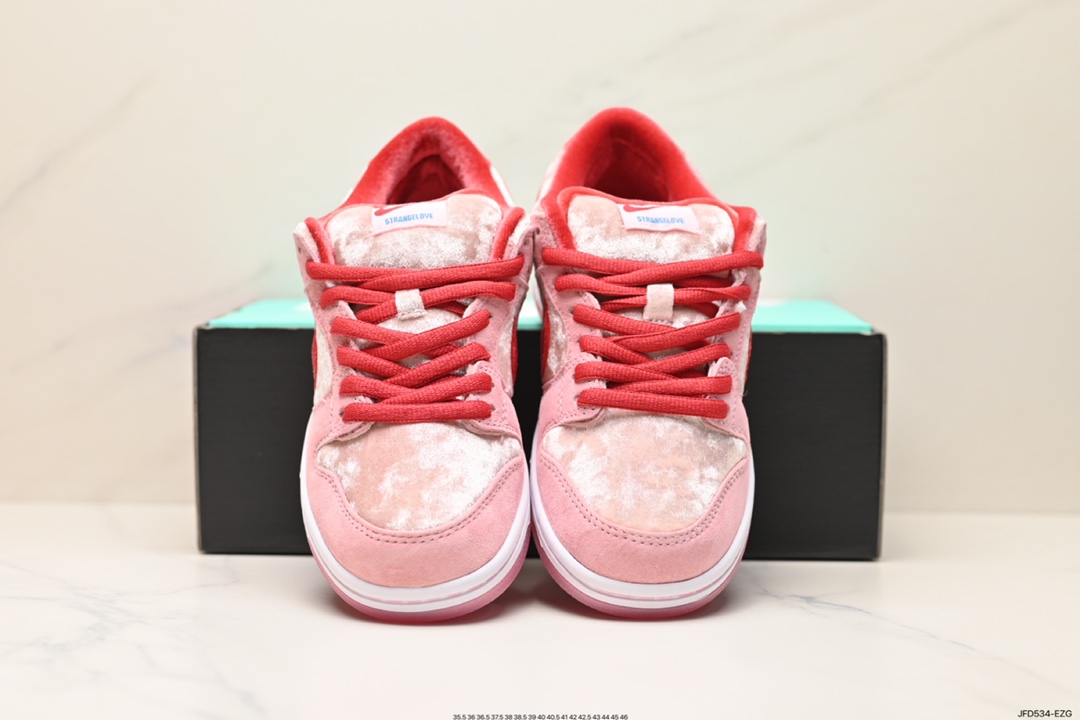 甜美气氛难以抗拒携手加州滑板店铺StrangeLove x Nike SB Dunk Low”Valentine’s Day”扣篮 CT2552-800