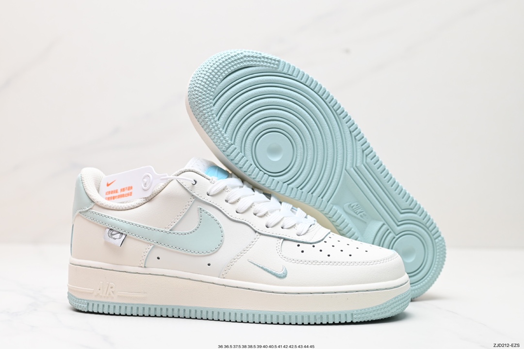 240 Nike Air Force 1’07 LV8 CW1754-805