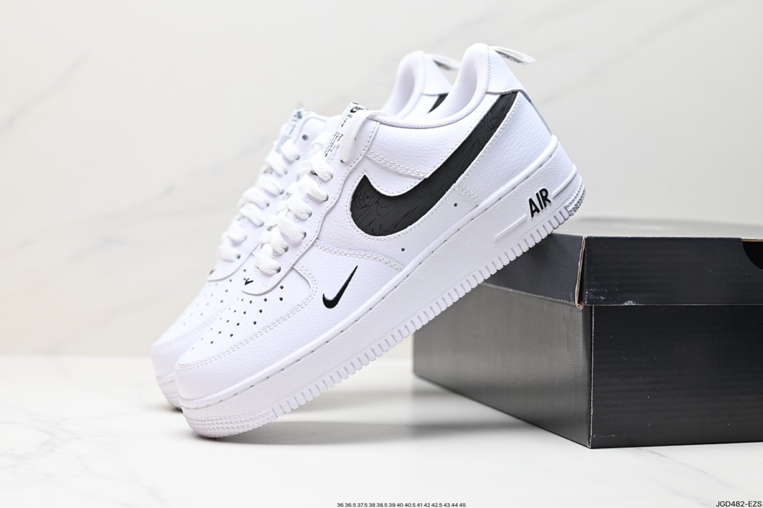 180 Nike Air Force 1’07 LV8 DV0788-001