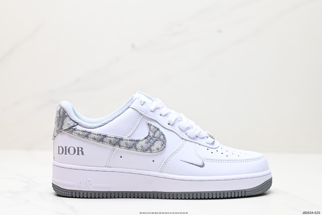 200 Nike Air Force 1 Low BY YOU