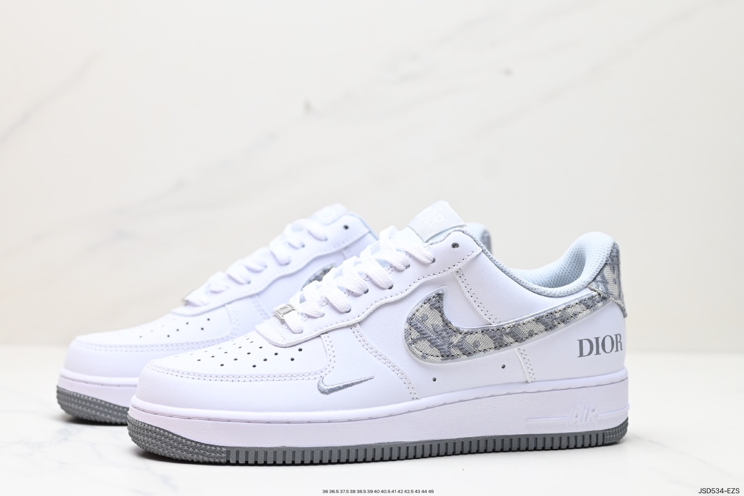 200 Nike Air Force 1 Low BY YOU