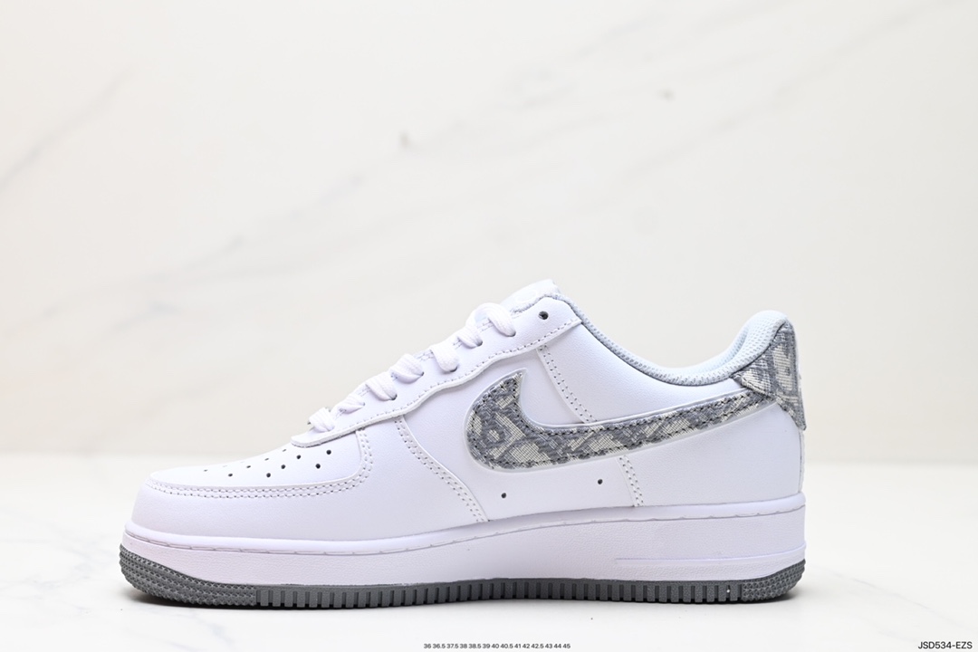 200 Nike Air Force 1 Low BY YOU