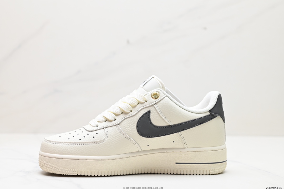 240 Nike Air Force 1 Low 空军一号低帮运动休闲板鞋  NK0621-100