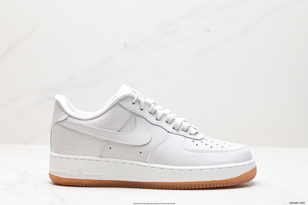 180 Nike Air Force 1’07 LV8 DZ2708-001