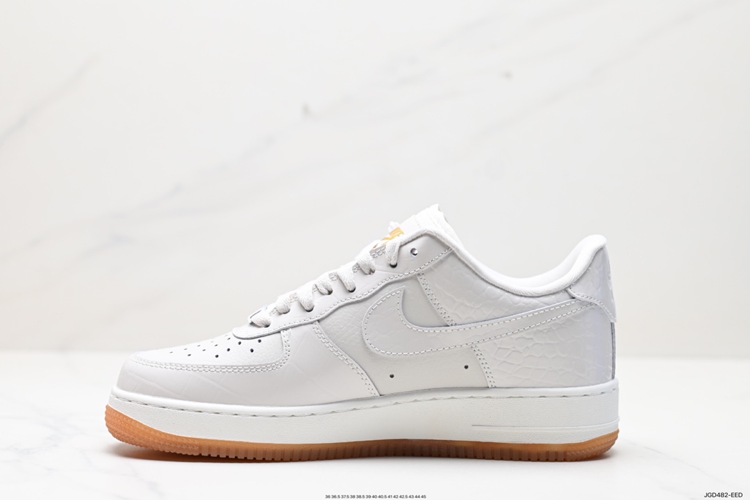 180 Nike Air Force 1’07 LV8 DZ2708-001