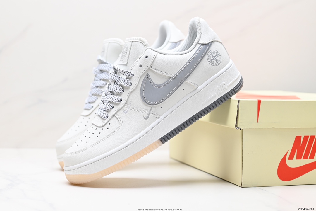 260 Nike Air Force 1’07 LV8  SL 240333