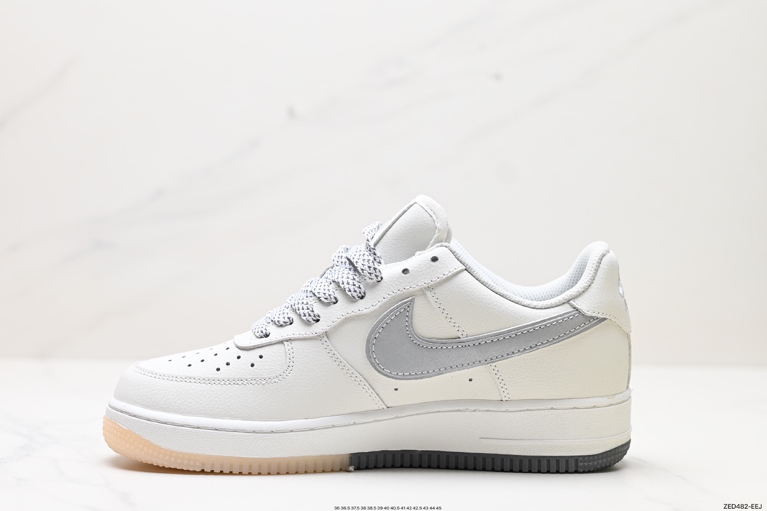 260 Nike Air Force 1’07 LV8  SL 240333