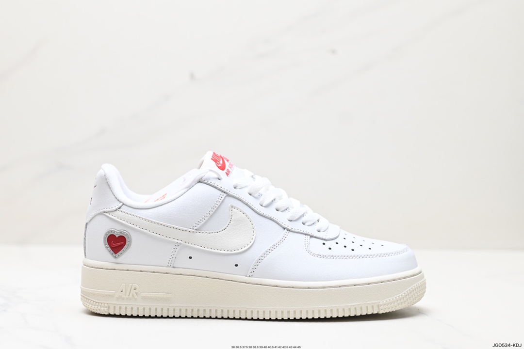 180 Nike Air Force 1 Low 空军一号低帮休闲运动板鞋 DO7117-100