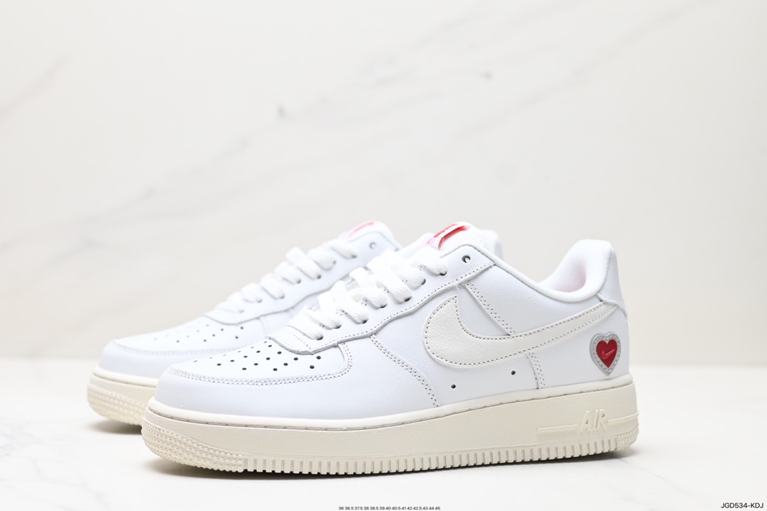 180 Nike Air Force 1 Low 空军一号低帮休闲运动板鞋 DO7117-100