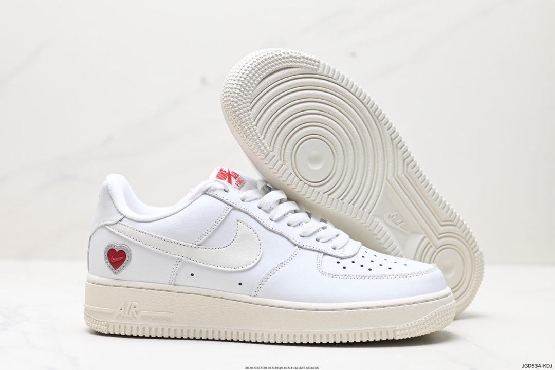 180 Nike Air Force 1 Low 空军一号低帮休闲运动板鞋 DO7117-100