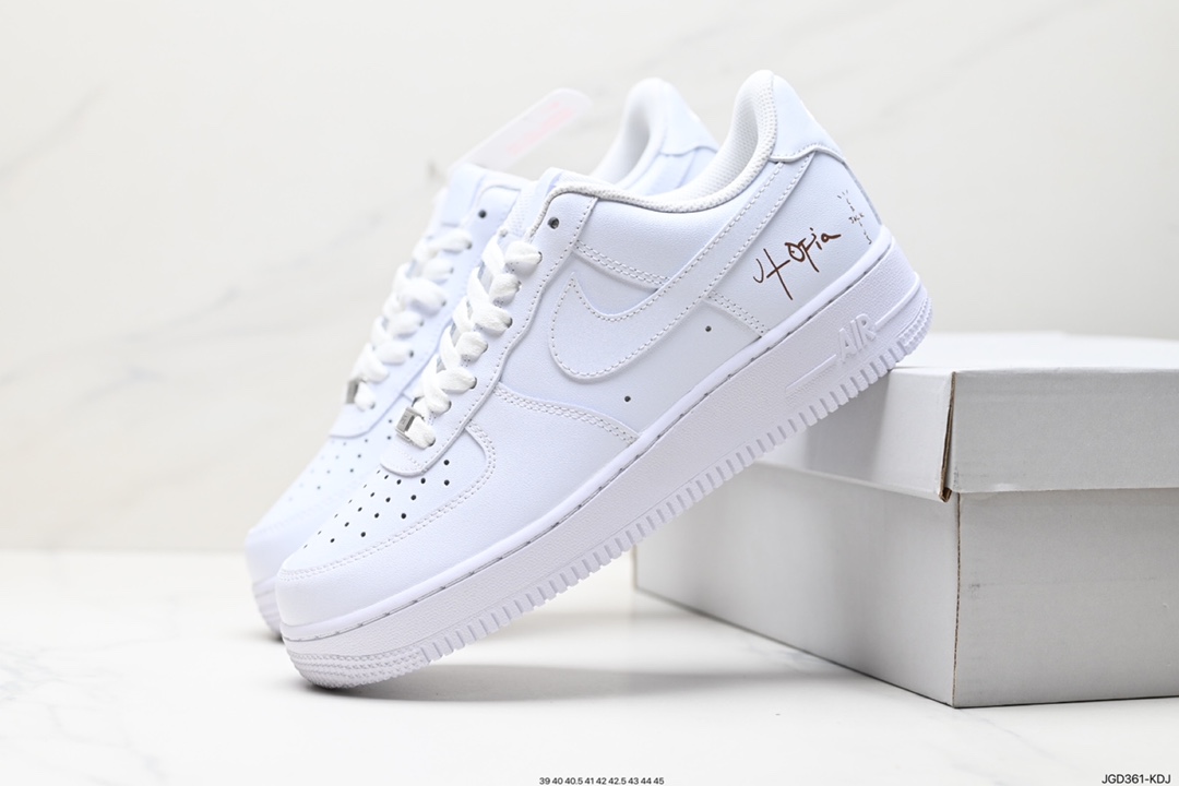 180 Nike Air Force 1’07 LV8